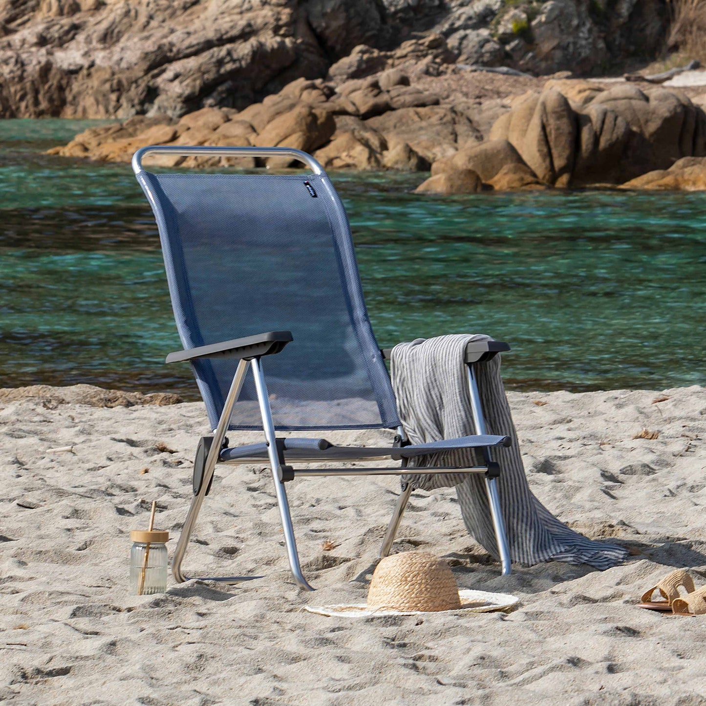 LOW FOLDING ARMCHAIR Lafuma