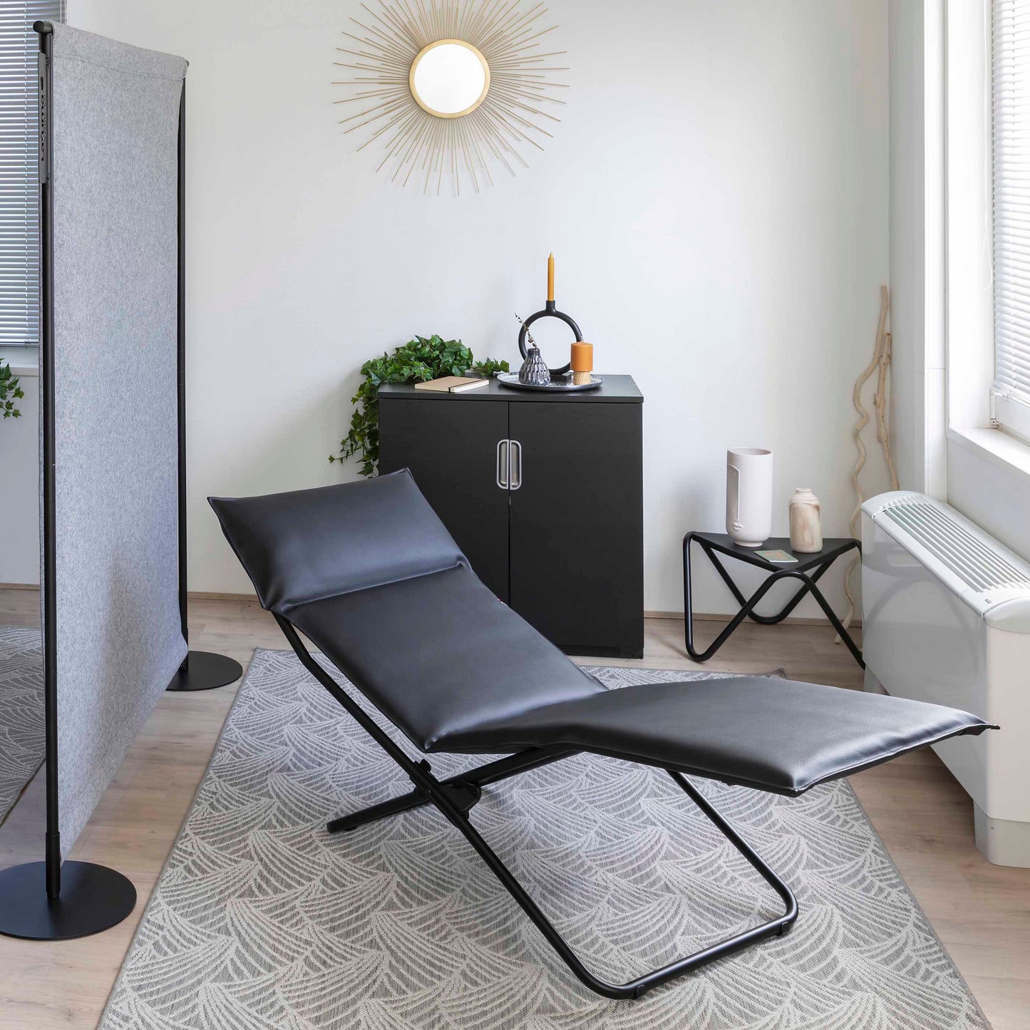 PADDED INDOOR FOLDING LOUNGER Lafuma