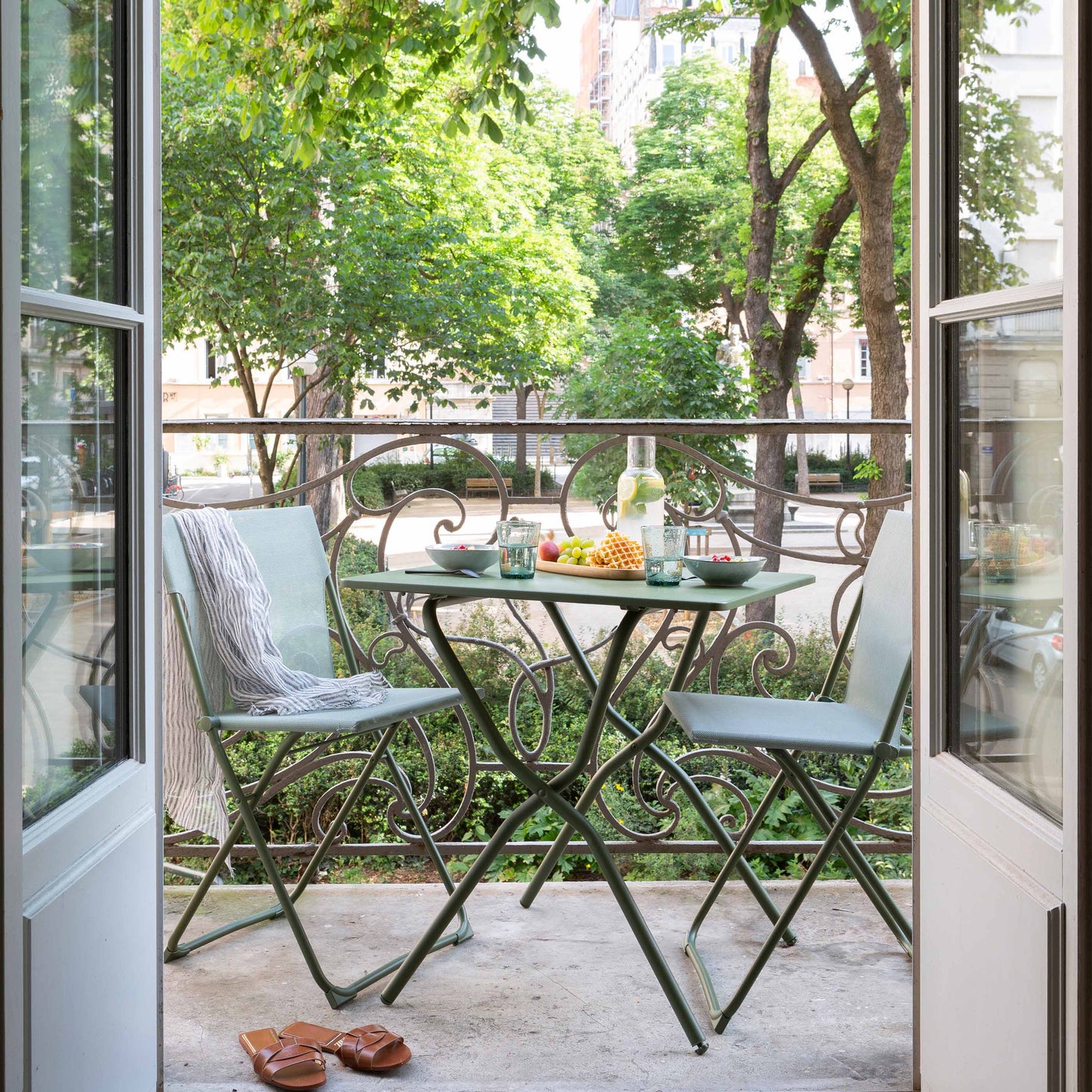 SQUARED FOLDABLE BALCONY TABLE Lafuma