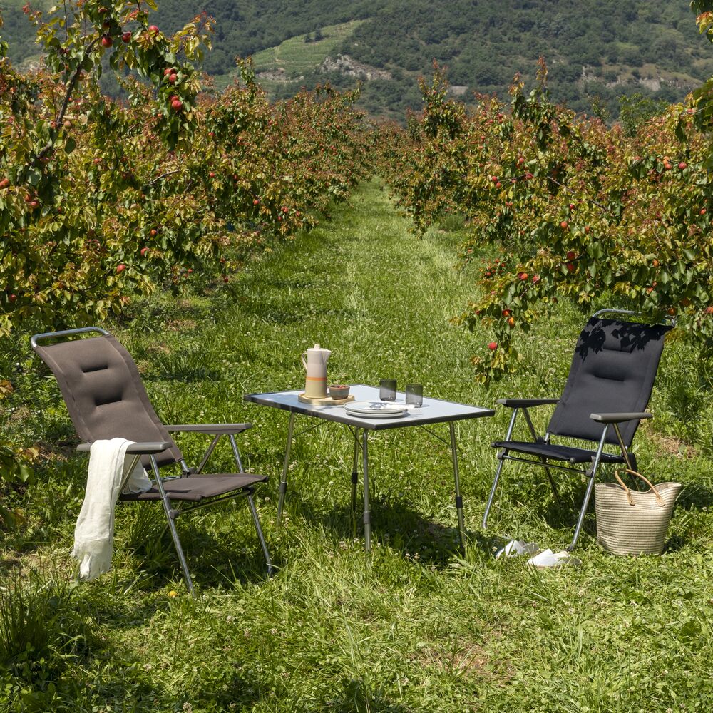 Padded Folding Camping Chairs and Table
