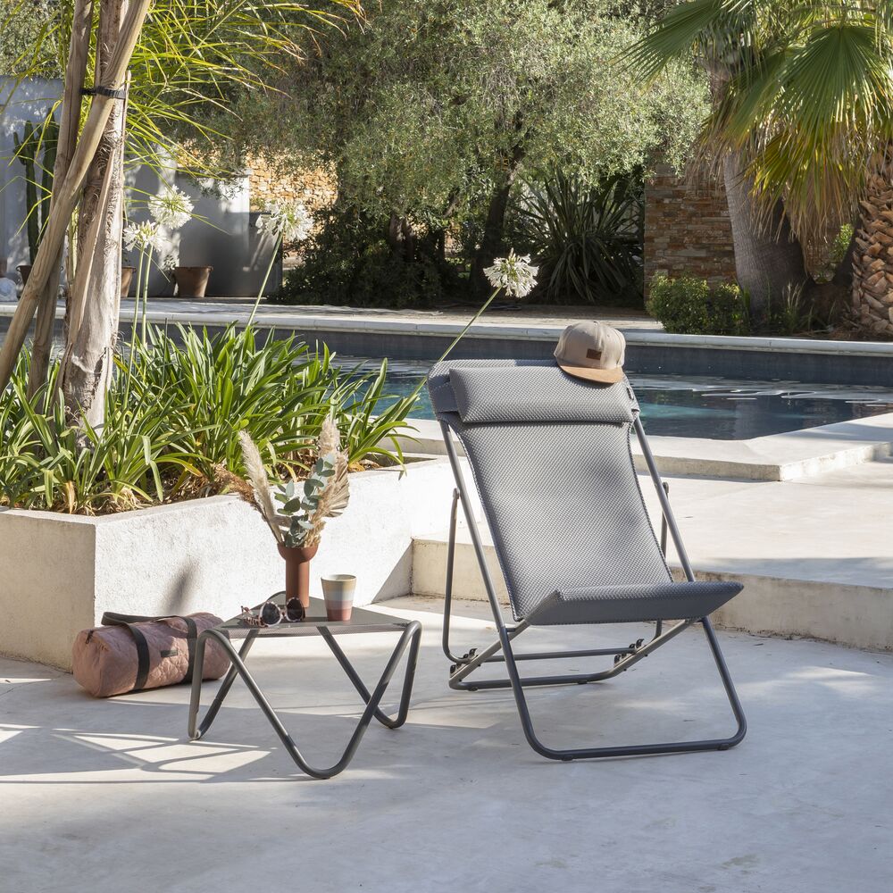 pool furniture deckchair